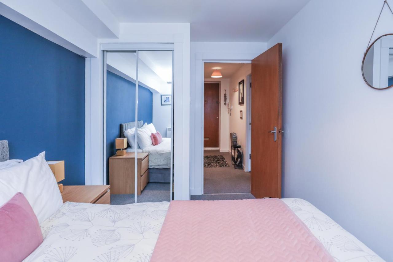 Beautiful 1-Bed Apartment Near Castle Edimburgo Exterior foto